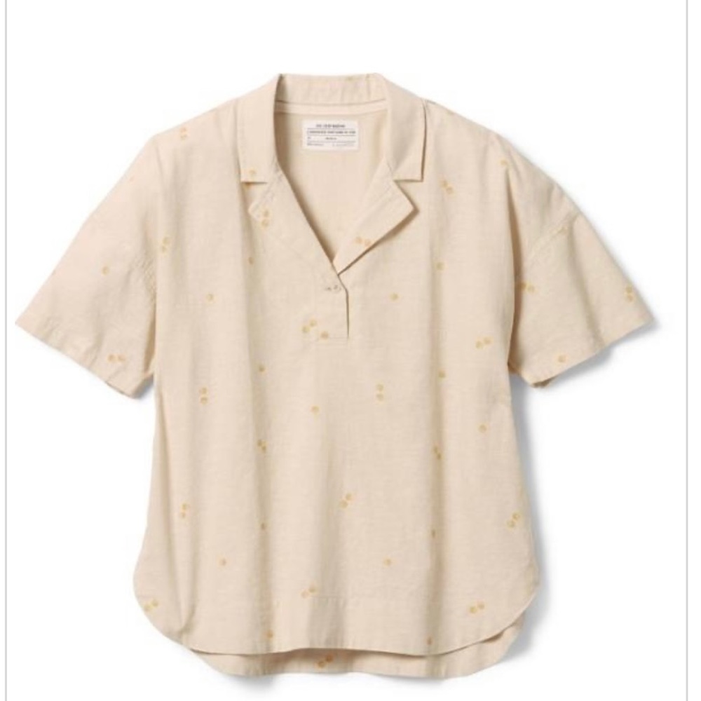 REI Cream Button Down Shirt with Notched Collar and Boxy Fit